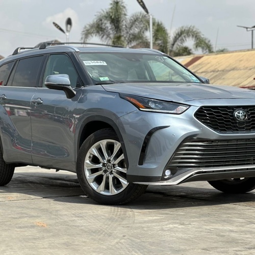 2022 Toyota Highlander limited In Lagos