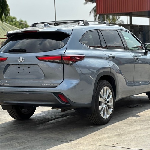 2022 Toyota Highlander limited In Lagos