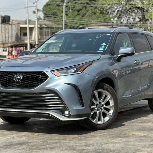 2022 Toyota Highlander limited In Lagos