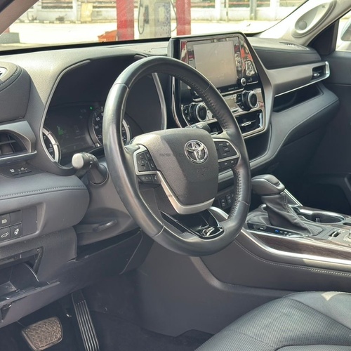 2022 Toyota Highlander limited In Lagos