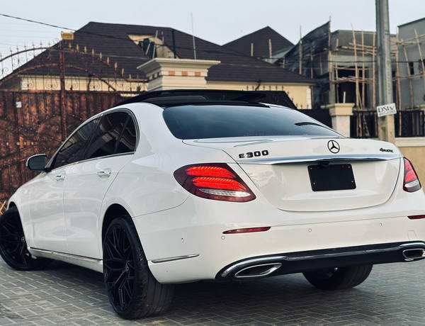 Benz E300 2018 in lagos
