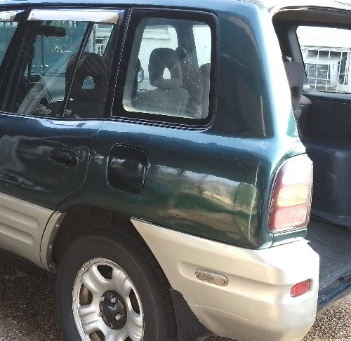 Toyota RAV4 Automatic 2000 Green In Lagos