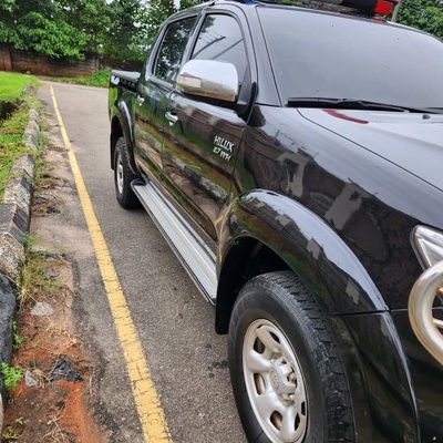 REGISTERED TOYOTA HILUX 2014 FOR SALE IN ASABA