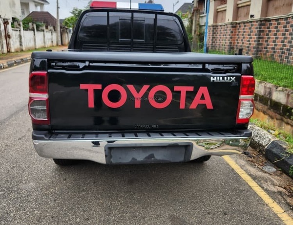 REGISTERED TOYOTA HILUX 2014 FOR SALE IN ASABA 