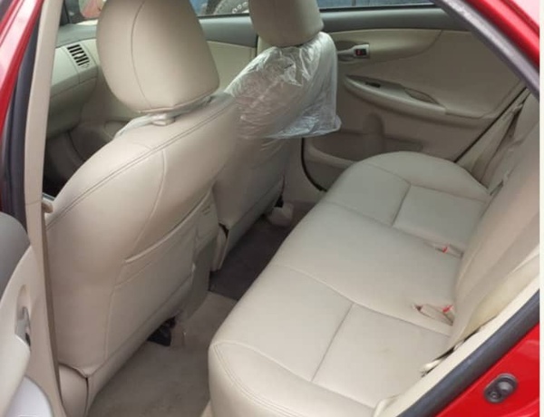 Clean Toyota Corolla LE