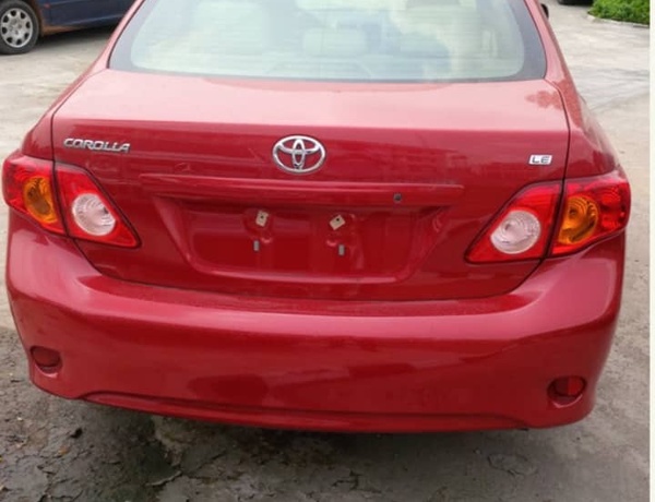 Clean Toyota Corolla LE