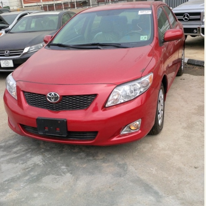 Clean Toyota Corolla LE image