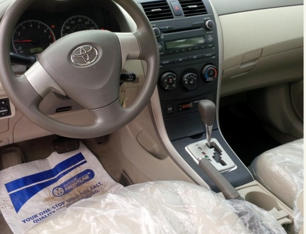 Clean Toyota Corolla LE