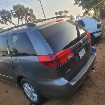 Toyota Sienna 2006