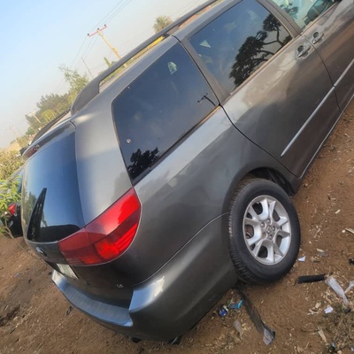 Toyota Sienna 2006