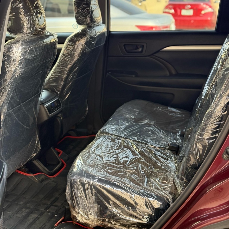 Distress sales foreign used 2014 Toyota Highlander image