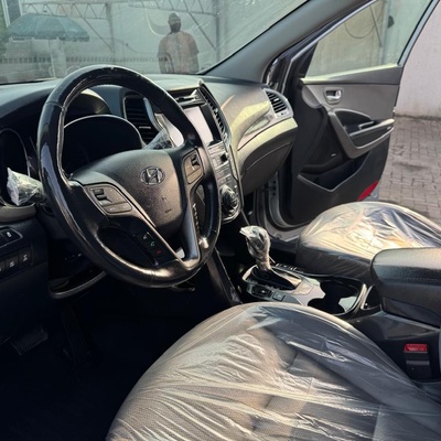 Hyundai Santa Fe 2017 In Magodo,Lagos State.