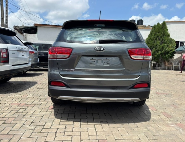 KIA SORENTO 2015 In Magodo,Lagos.
