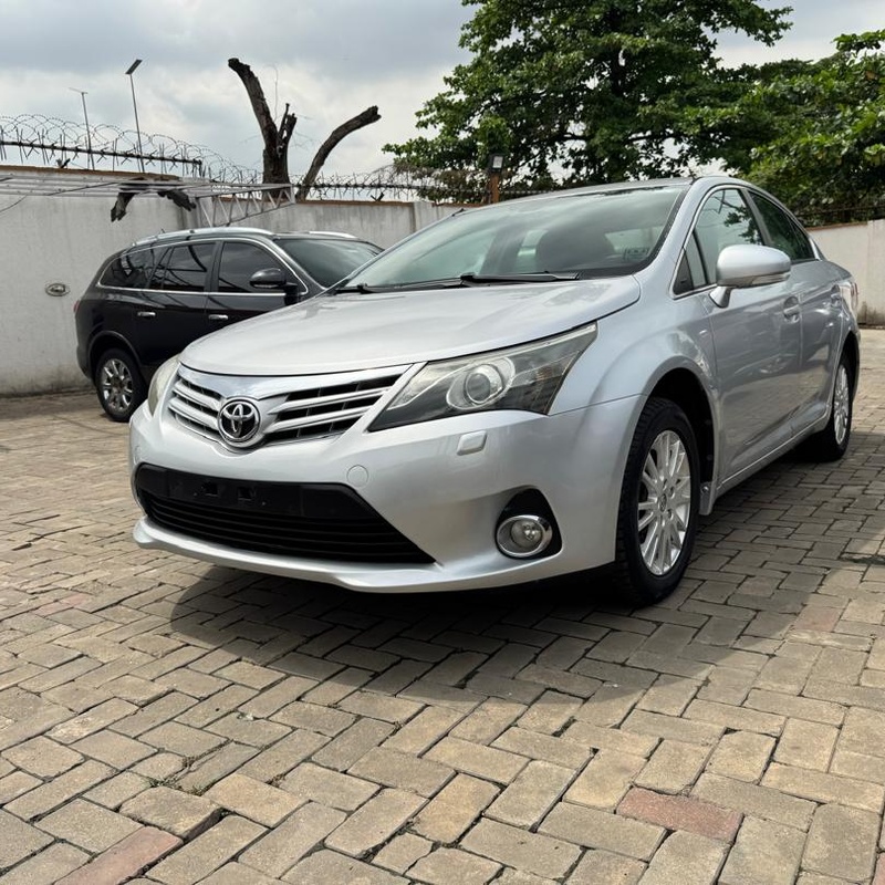 Toyota Avensis Used 2013 image