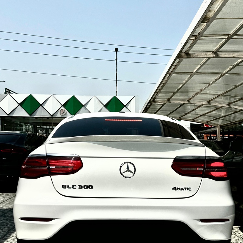 2018 Mercedes Benz GLC coupe 300 image