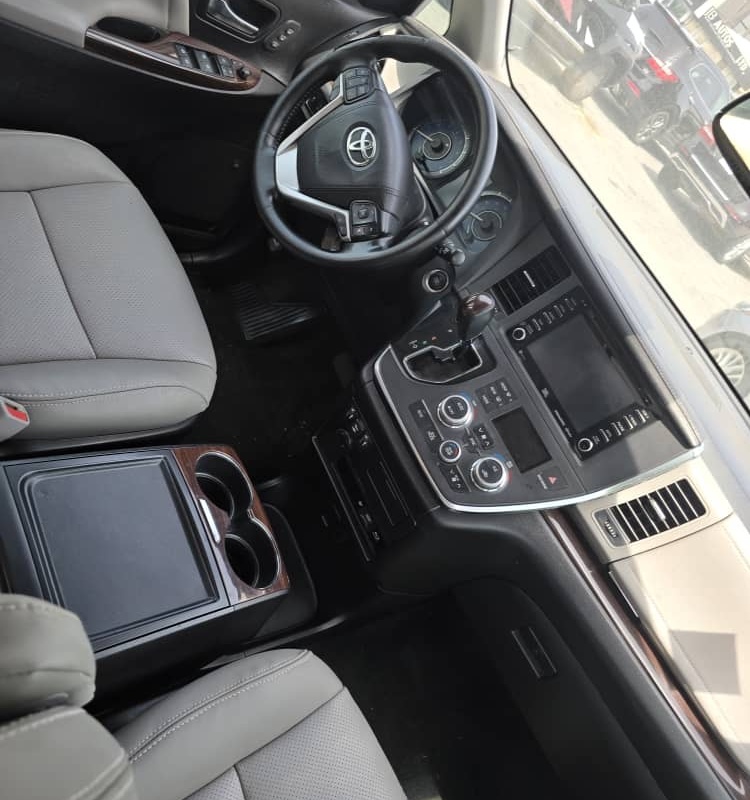 Toyota Sienna in Lekki,Lagos image