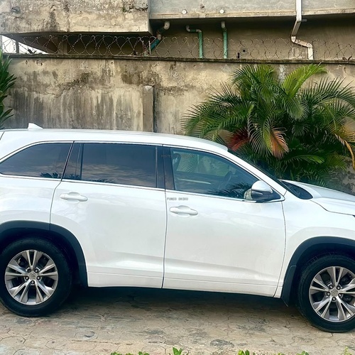 Toyota Highlander 2015 For Sale  in lagos
