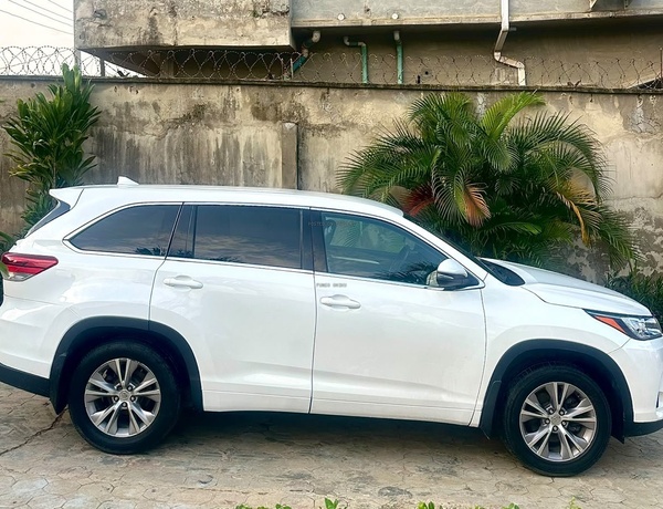 Toyota Highlander 2015 For Sale  in lagos
