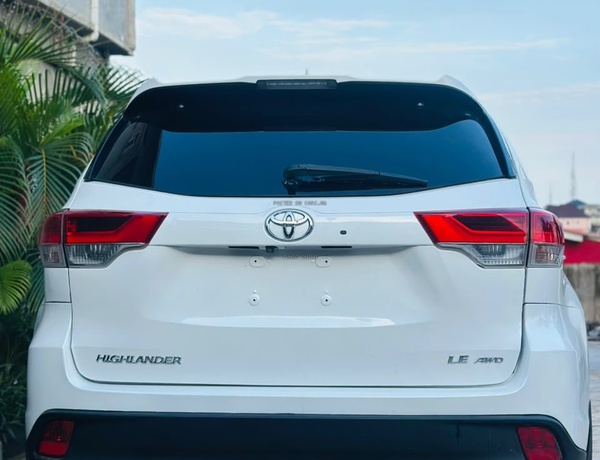 Toyota Highlander 2015 For Sale  in lagos