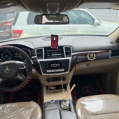 AN EXTREMELY CLEAN 2013 ML350 FIRST BODY  FULLEST OPTION (SE)