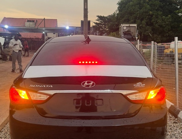 Direct Belgium standard 2012 Hyundai Sonata