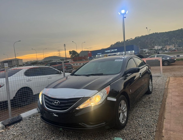 Direct Belgium standard 2012 Hyundai Sonata
