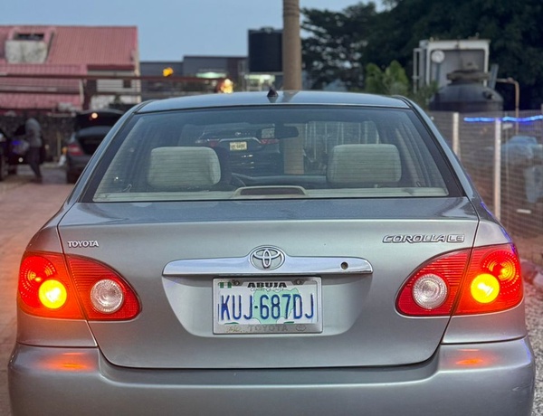 Super Sharp Toyota Corolla 2004.