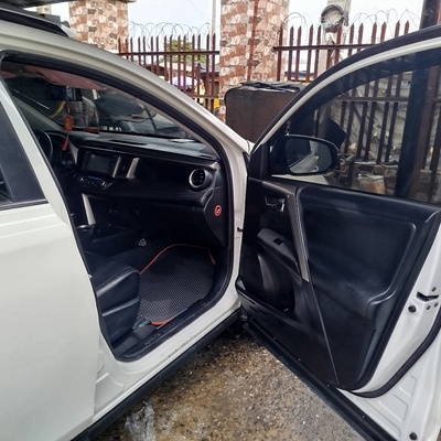 Toyota RAV 4 2015 (White) In Lagos