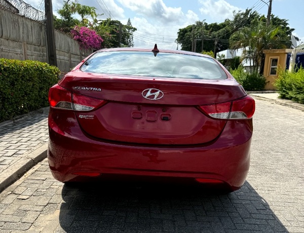 Hyundai Elantra 2012 - Red - Foreign Used
