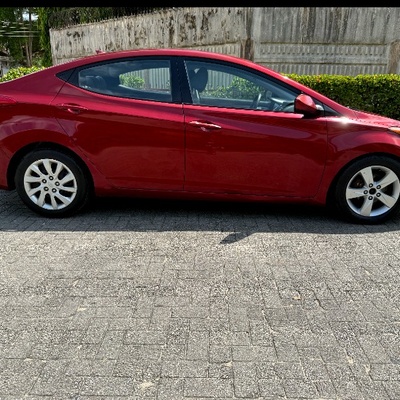 Hyundai Elantra 2012 - Red - Foreign Used