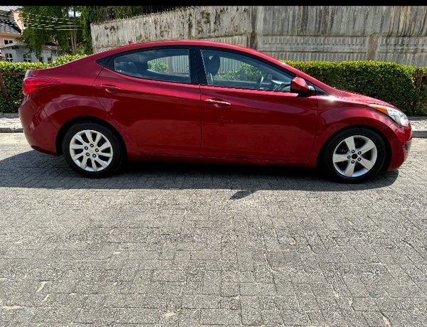 Hyundai Elantra 2012 - Red - Foreign Used