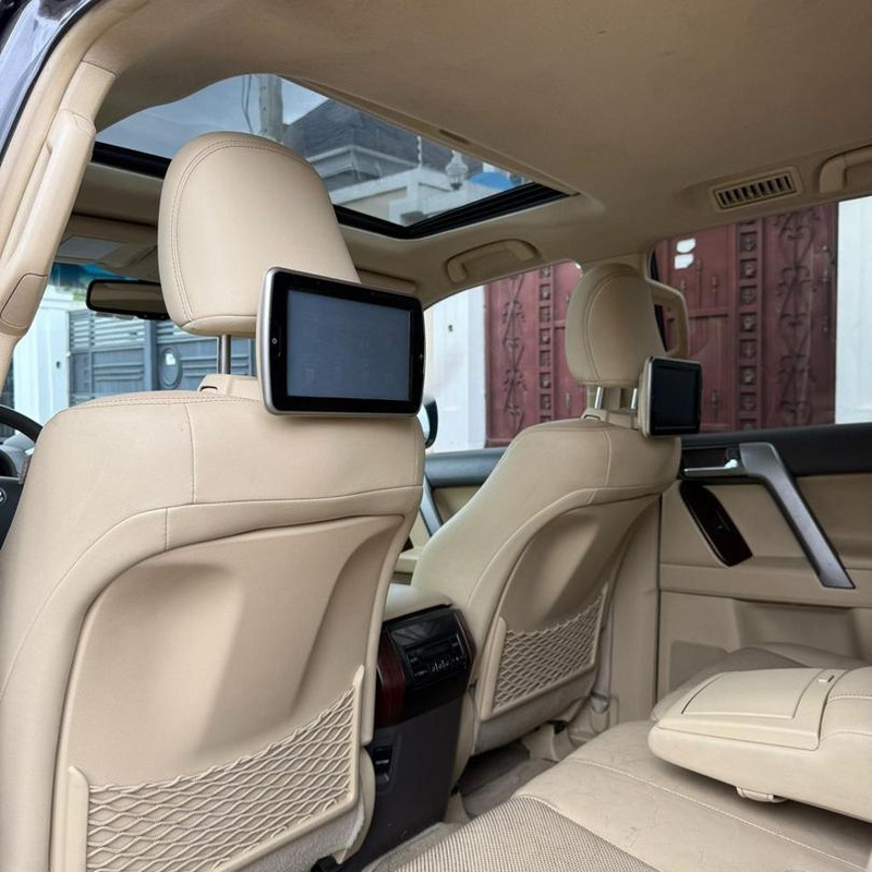 Good deal. Extremely Clean 2016 Toyota Prado image
