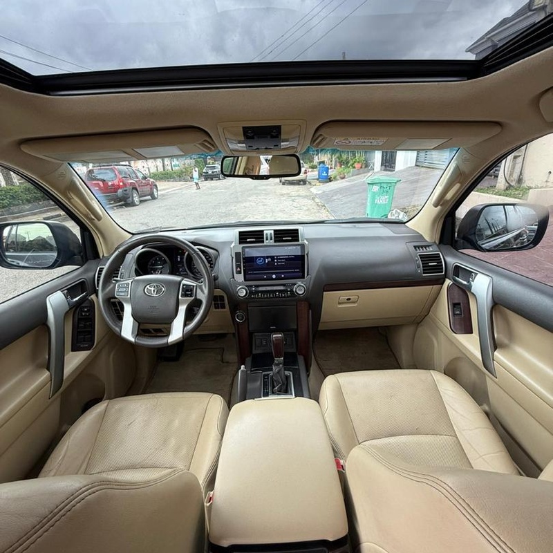 Good deal. Extremely Clean 2016 Toyota Prado image