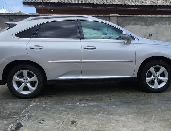 FOREIGN USED LEXUS RX350 2010 IN LAGOS