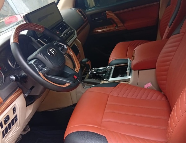 Toyota Land Cruiser 2012 in Isolo,Lagos,