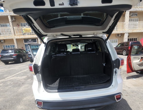 2016/017 Foreign Used Accident Free Toyota Highlander