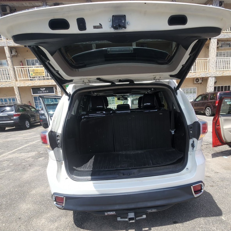 2016/017 Foreign Used Accident Free Toyota Highlander image
