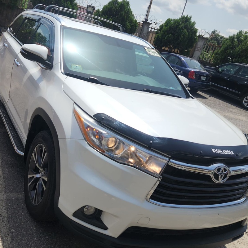 2016/017 Foreign Used Accident Free Toyota Highlander image