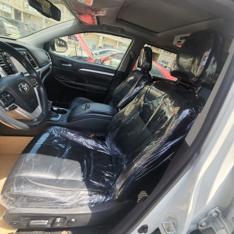 2016/017 Foreign Used Accident Free Toyota Highlander image