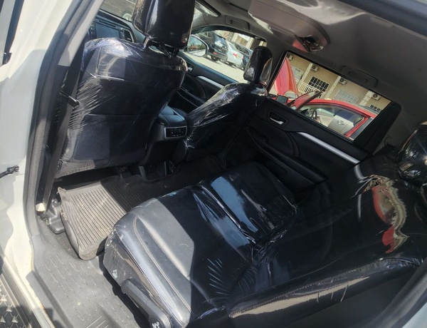 2016/017 Foreign Used Accident Free Toyota Highlander