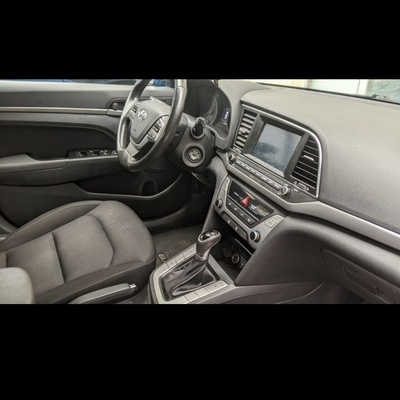 Freshly Imported Hyundai Elantra 2017 In Lagos