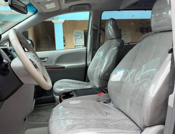 Foreign Used Toyota Sienna XLE 2012 IN EBGEDA