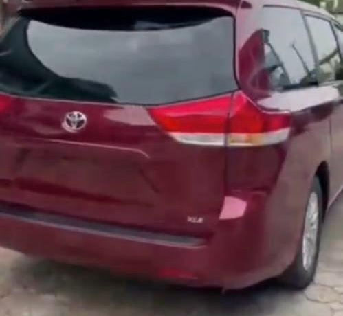 Foreign Used Toyota Sienna XLE 2012 IN EBGEDA