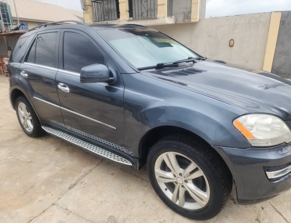 FOREIGN USED BENZ ML350 2012 IN IBADAN