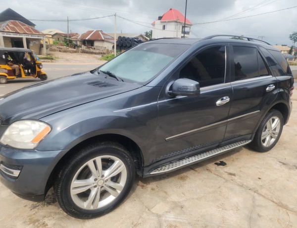 FOREIGN USED BENZ ML350 2012 IN IBADAN