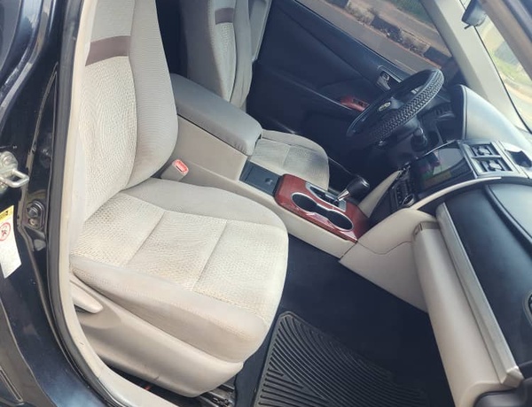 Toyota Camry LE 2012 model In Ibadan