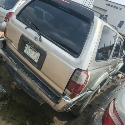 Toyota 4Runner 2000 up for sale In Ajah