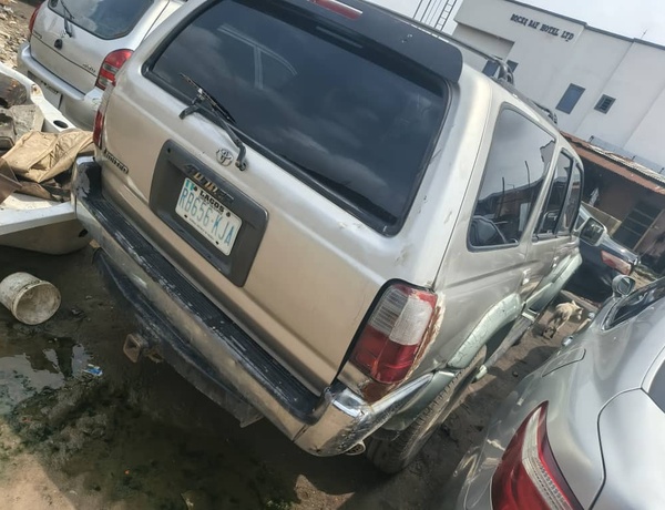 Toyota 4Runner 2000 up for sale In Ajah