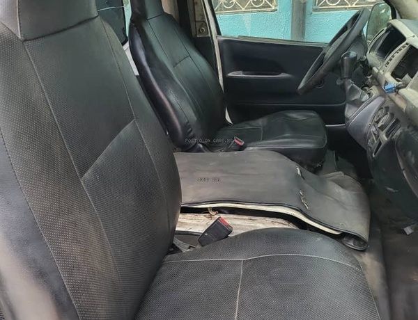 Clean Toyota Hiace Good working condition Buy & drive