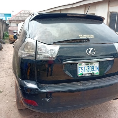 Lexus RX 330 In  ILogbo Ogun State (Fast finger)